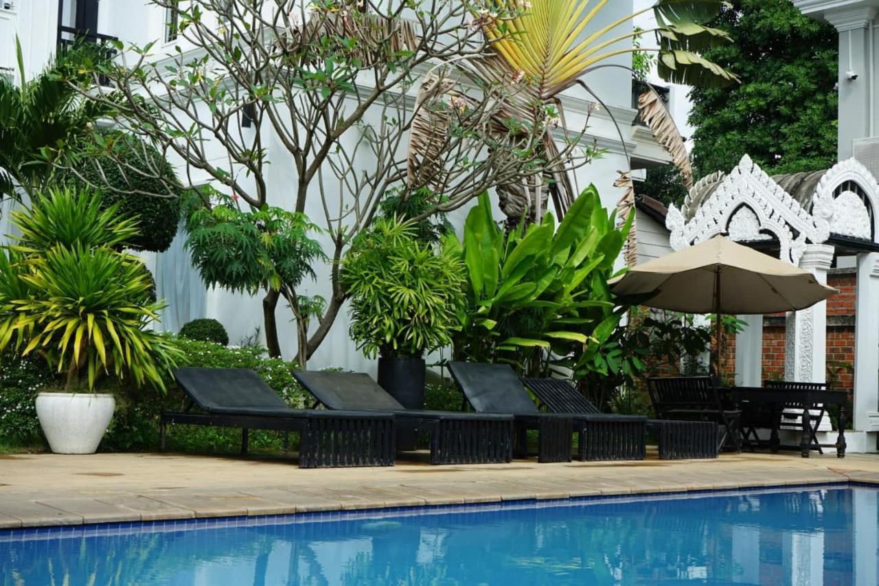 באטאמבנג Vimean Sovannaphoum Resort מראה חיצוני תמונה