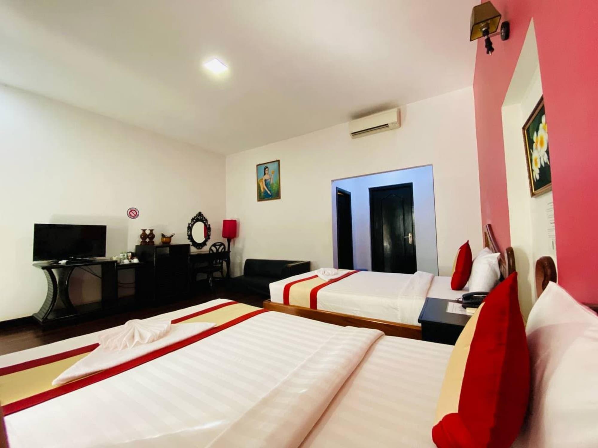 באטאמבנג Vimean Sovannaphoum Resort מראה חיצוני תמונה