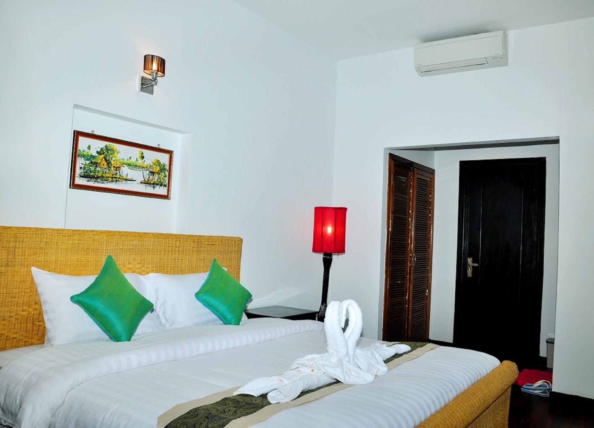 באטאמבנג Vimean Sovannaphoum Resort מראה חיצוני תמונה