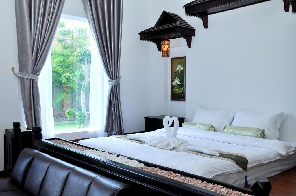 באטאמבנג Vimean Sovannaphoum Resort מראה חיצוני תמונה